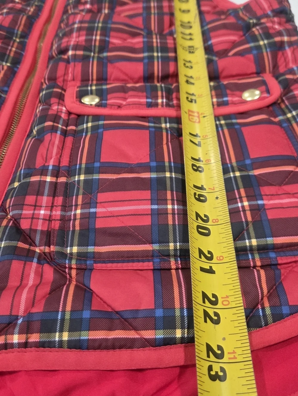 J Crew BM367 NWT Size M Festive Red Tartan Plaid Puffer Vest w/ Snap Pockets